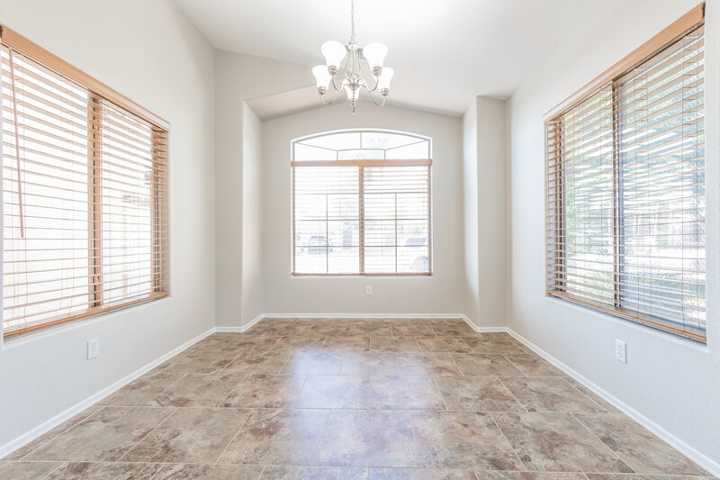 2,415/Mo, 3834 E Longhorn Dr Gilbert, AZ 85297 Dining Room View