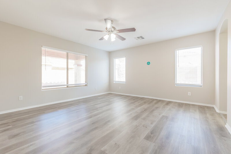 2,415/Mo, 3834 E Longhorn Dr Gilbert, AZ 85297 Main Bedroom View 2