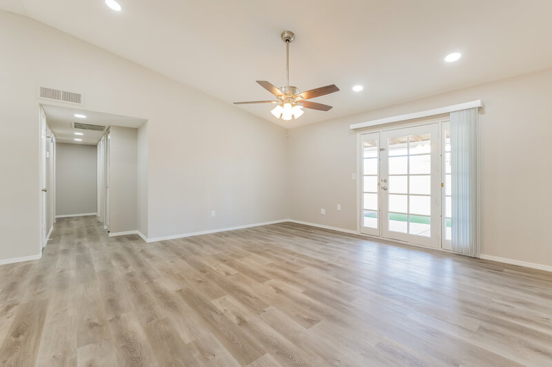 2,195/Mo, 1720 W Chilton St Chandler, AZ 85224 Living Room View