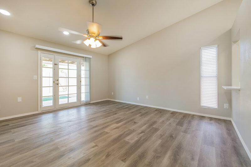 2,195/Mo, 1720 W Chilton St Chandler, AZ 85224 Living Room View 2