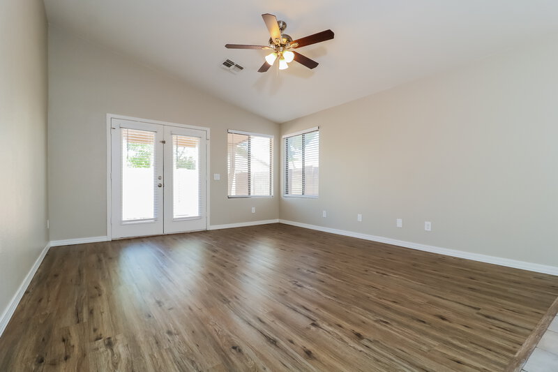 1,860/Mo, 13354 W Saguaro Ln Surprise, AZ 85374 Family Room View