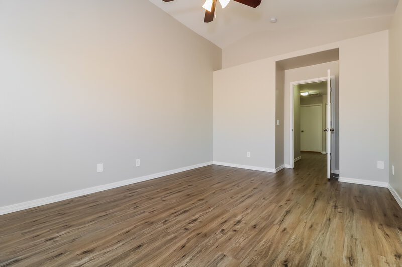 1,860/Mo, 13354 W Saguaro Ln Surprise, AZ 85374 Main Bedroom View 2