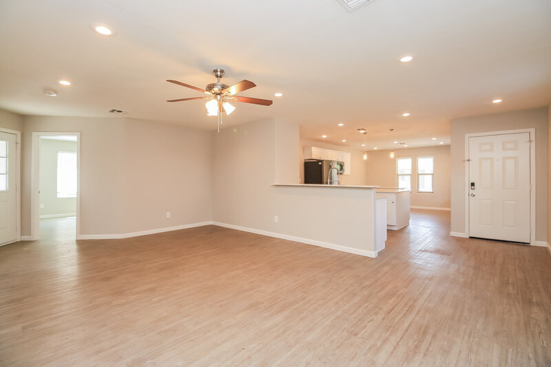 2,450/Mo, 3825 E Frances Ln Gilbert, AZ 85295 Living Room View 2