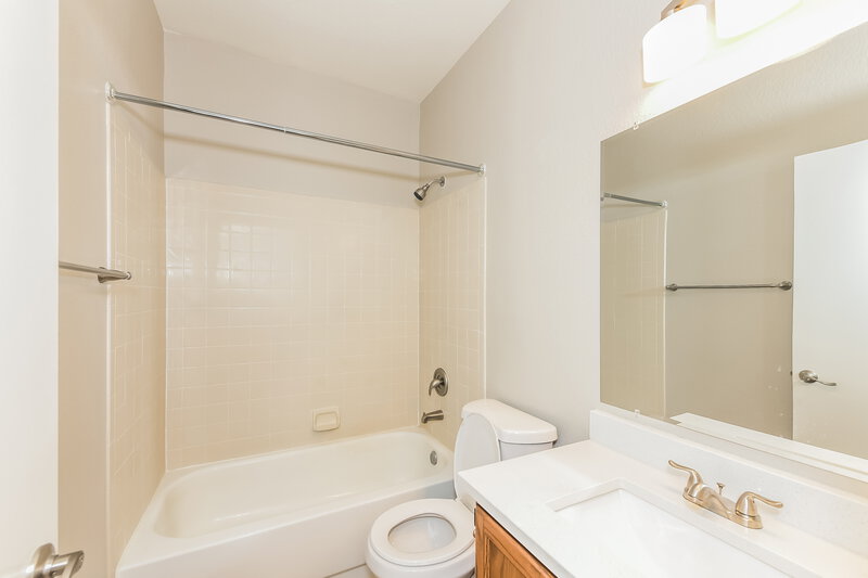 2,190/Mo, 4681 W Harrison St Chandler, AZ 85226 Bathroom View