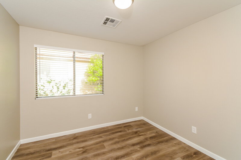 2,170/Mo, 14846 W Hearn Rd Surprise, AZ 85379 Dining Room View 4