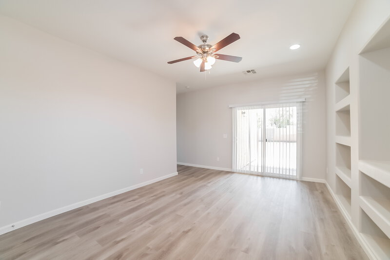 2,050/Mo, 4754 N 126th Dr Litchfield Park, AZ 85340 Living Room View