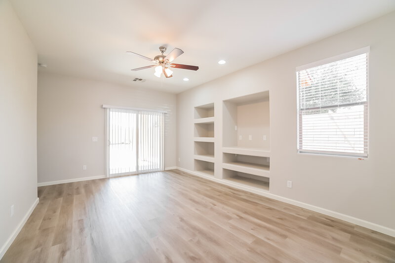 2,050/Mo, 4754 N 126th Dr Litchfield Park, AZ 85340 Living Room View 2