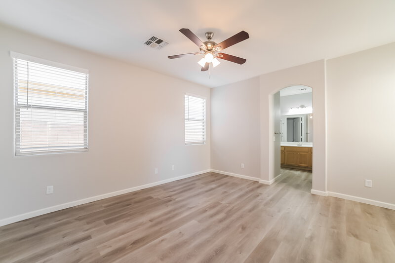 2,050/Mo, 4754 N 126th Dr Litchfield Park, AZ 85340 Main Bedroom View 2