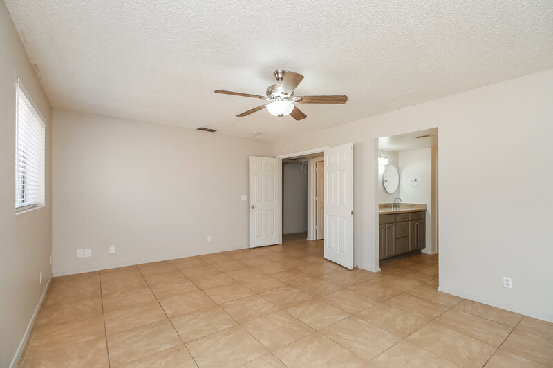 2,685/Mo, 1232 W Riviera Dr Gilbert, AZ 85233 Main Bedroom View 2