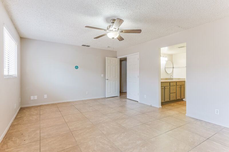 2,950/Mo, 1232 W Riviera Dr Gilbert, AZ 85233 Main Bedroom View