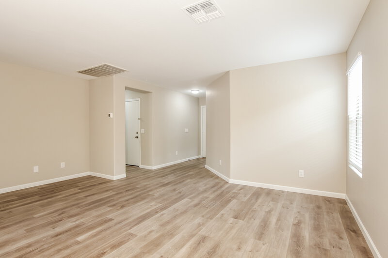 1,870/Mo, 12157 N 151st Dr Surprise, AZ 85379 Living Room View 3