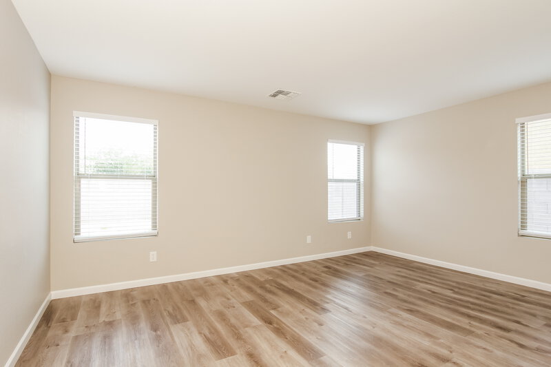 1,870/Mo, 12157 N 151st Dr Surprise, AZ 85379 Main Bedroom View