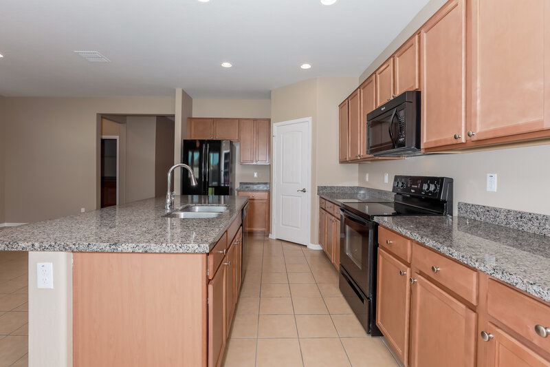 1,980/Mo, 2282 W Arroyo Way Queen Creek, AZ 85142 Kitchen View 2