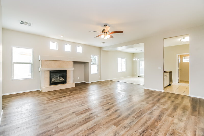 2,060/Mo, 29154 N Gedona Cir San Tan Valley, AZ 85143 Living Room View 2