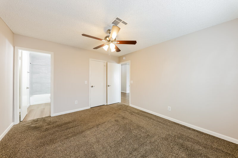 2,410/Mo, 515 W Montoya Ln Phoenix, AZ 85027 Main Bedroom View 2
