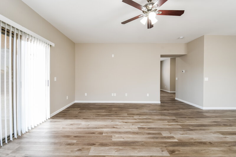 1,985/Mo, 16408 N Naegel Dr Surprise, AZ 85374 Living Room View