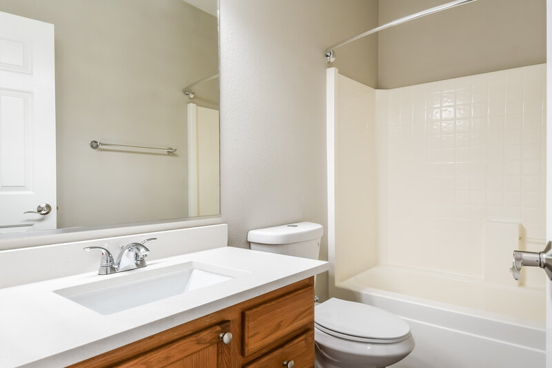 1,985/Mo, 16408 N Naegel Dr Surprise, AZ 85374 Main Bathroom View