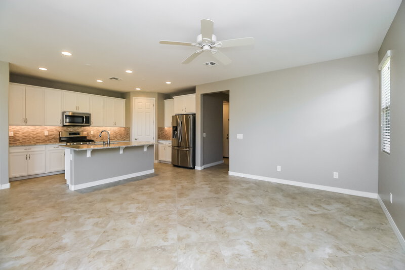 2,005/Mo, 4486 W Kirkland Ave Queen Creek, AZ 85142 Living Room View 2