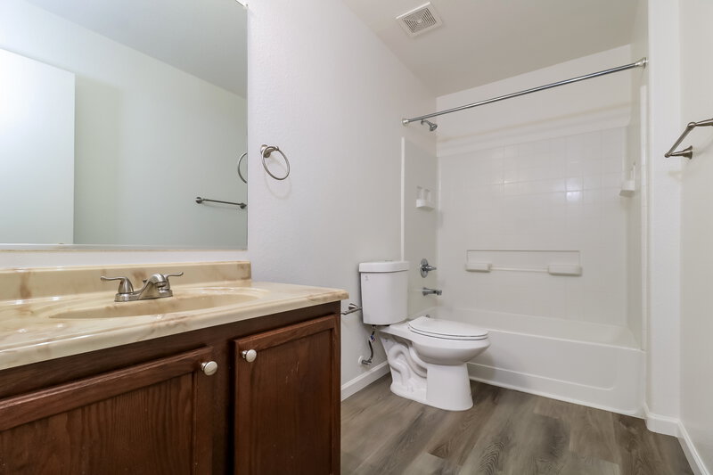 1,915/Mo, 25641 W Nancy Ln Buckeye, AZ 85326 Bathroom View