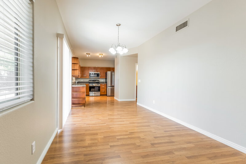 2,155/Mo, 6134 S Colonial Way Tempe, AZ 85283 Dining Room View 2
