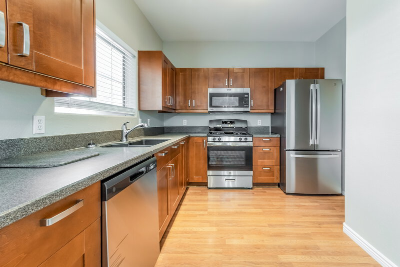 2,155/Mo, 6134 S Colonial Way Tempe, AZ 85283 Kitchen View