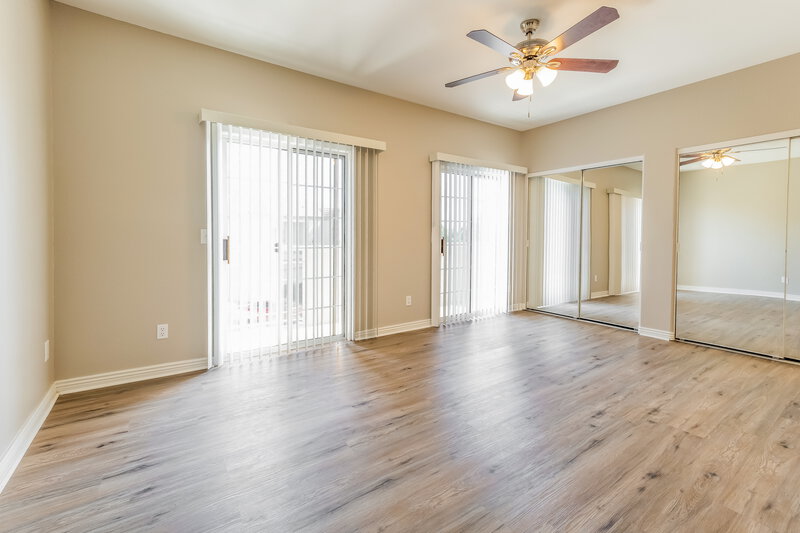 2,155/Mo, 6134 S Colonial Way Tempe, AZ 85283 Main Bedroom View 2
