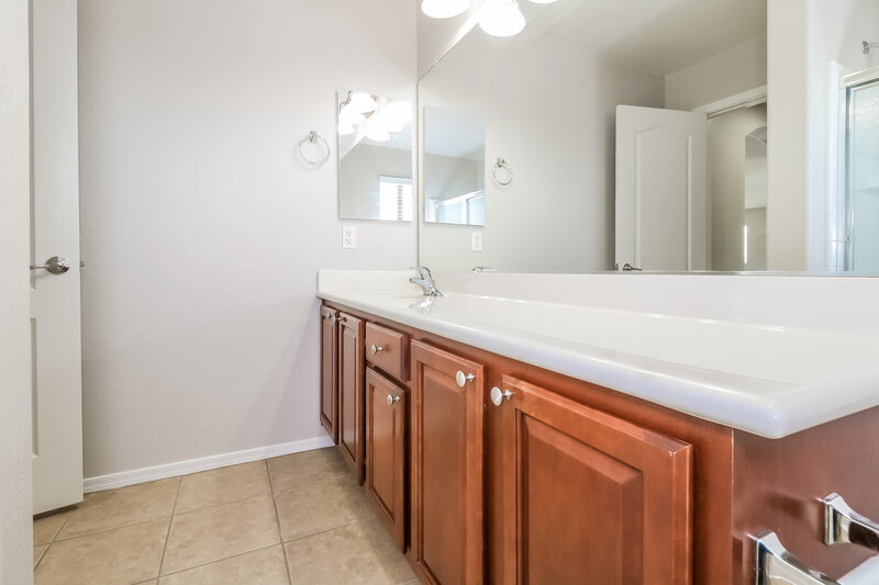 2,525/Mo, 7113 W Winslow Ave Phoenix, AZ 85043 Misc View 13