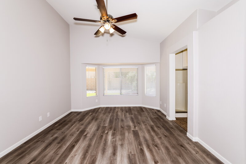 2,435/Mo, 13661 N 79th Ln Peoria, AZ 85381 Main Bedroom View