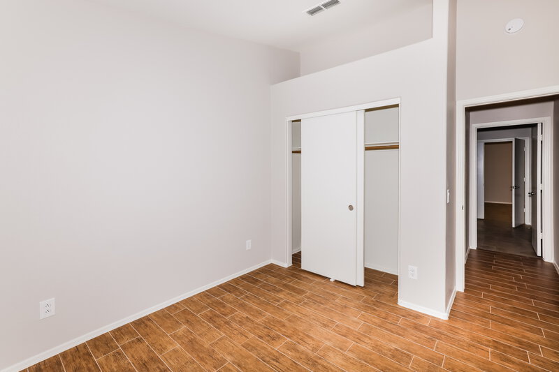 2,435/Mo, 13661 N 79th Ln Peoria, AZ 85381 Bedroom View 2