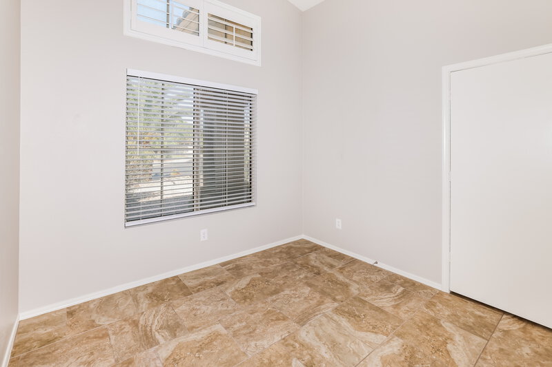 2,435/Mo, 13661 N 79th Ln Peoria, AZ 85381 Bedroom View 3