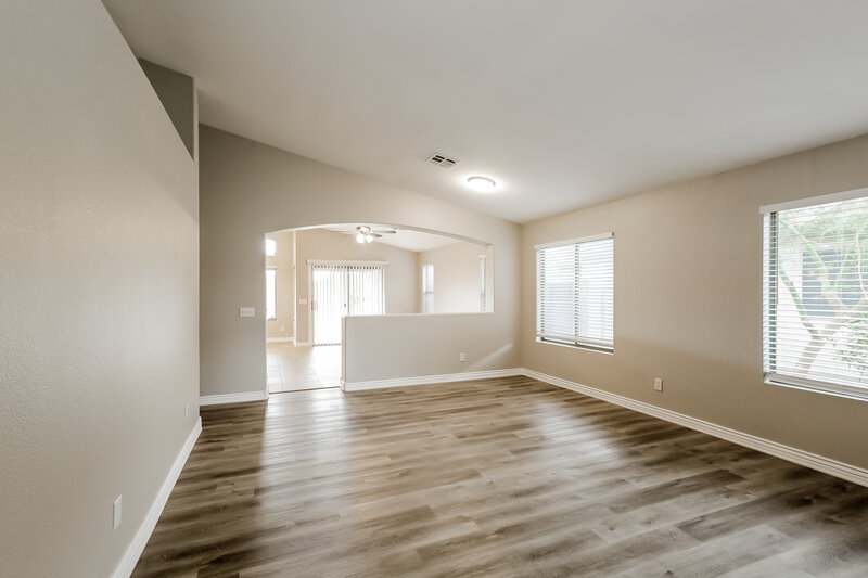 2,130/Mo, 1079 E Yuma Ave Apache Junction, AZ 85119 Living Room View