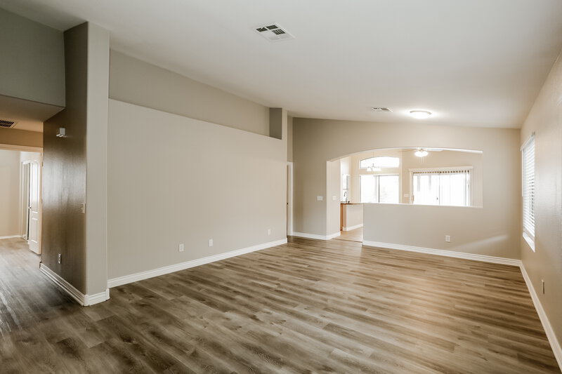 2,130/Mo, 1079 E Yuma Ave Apache Junction, AZ 85119 Living Room View 2