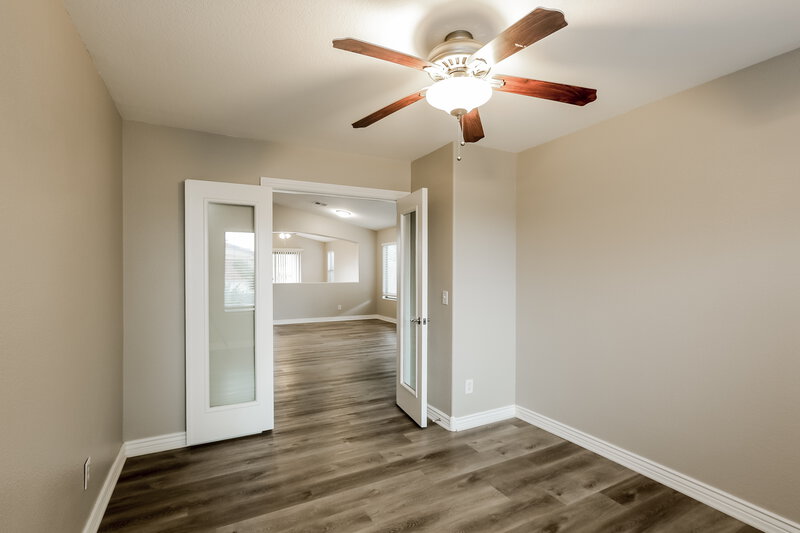 2,130/Mo, 1079 E Yuma Ave Apache Junction, AZ 85119 Office View