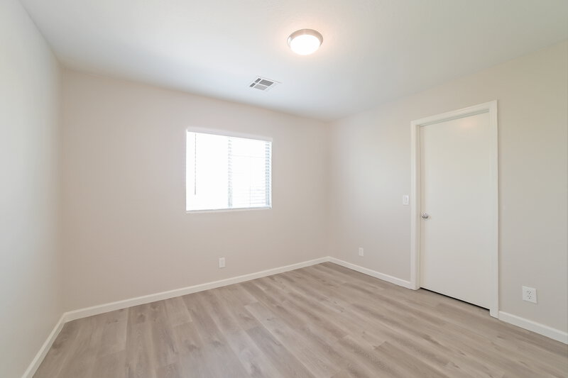 2,545/Mo, 3033 W Grenadine Rd Phoenix, AZ 85041 Bedroom View 4