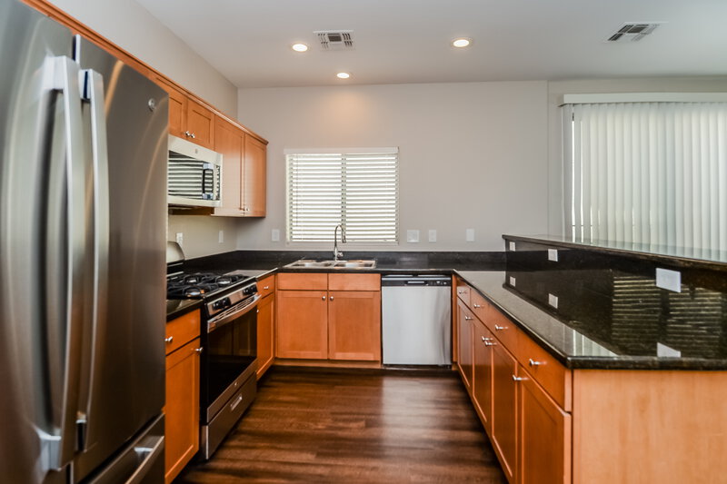 2,040/Mo, 3939 E Jasper Dr Gilbert, AZ 85296 Kitchen View