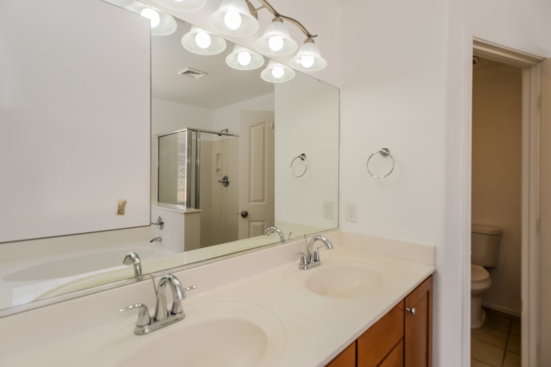 2,040/Mo, 3939 E Jasper Dr Gilbert, AZ 85296 Main Bathroom View