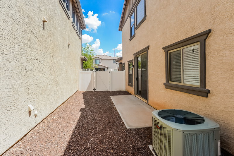 2,040/Mo, 3939 E Jasper Dr Gilbert, AZ 85296 Side View