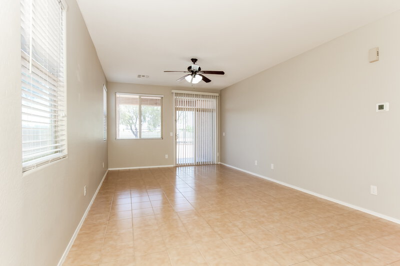0/Mo, 1072 S 177th Dr # A1 Goodyear, AZ 85338 Living Room View