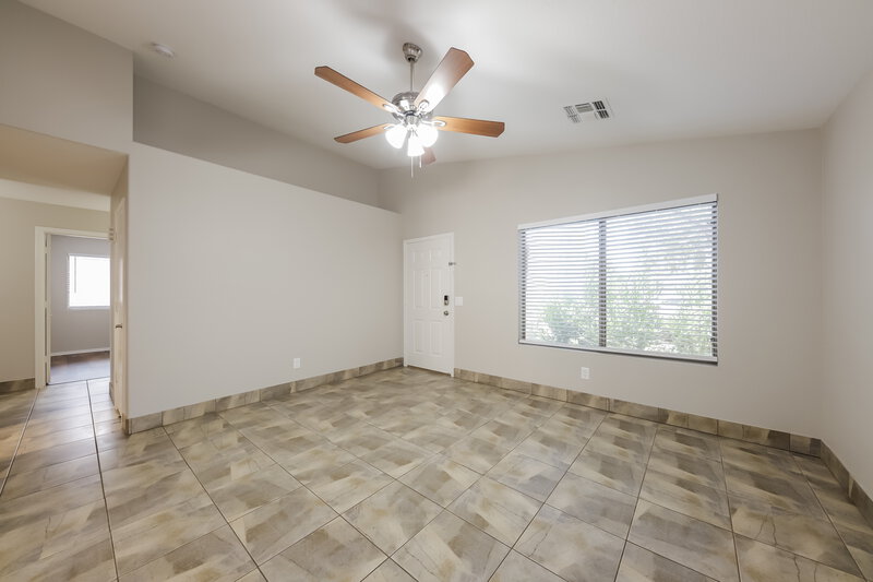 1,850/Mo, 8560 W Eva St Peoria, AZ 85345 Living Room View 2
