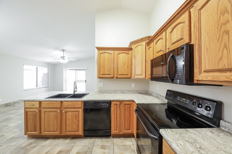 1,850/Mo, 8560 W Eva St Peoria, AZ 85345 Kitchen View 2