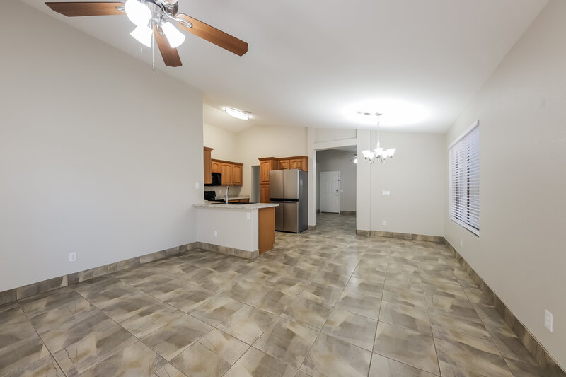 1,850/Mo, 8560 W Eva St Peoria, AZ 85345 Family Room View 3