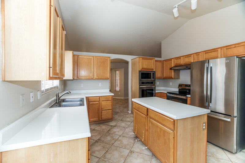 3,225/Mo, 1662 W Campbell Ave Gilbert, AZ 85233 Kitchen View