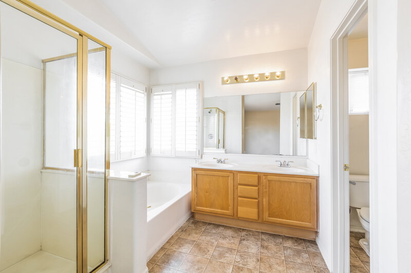 3,285/Mo, 1662 W Campbell Ave Gilbert, AZ 85233 Main Bathroom View