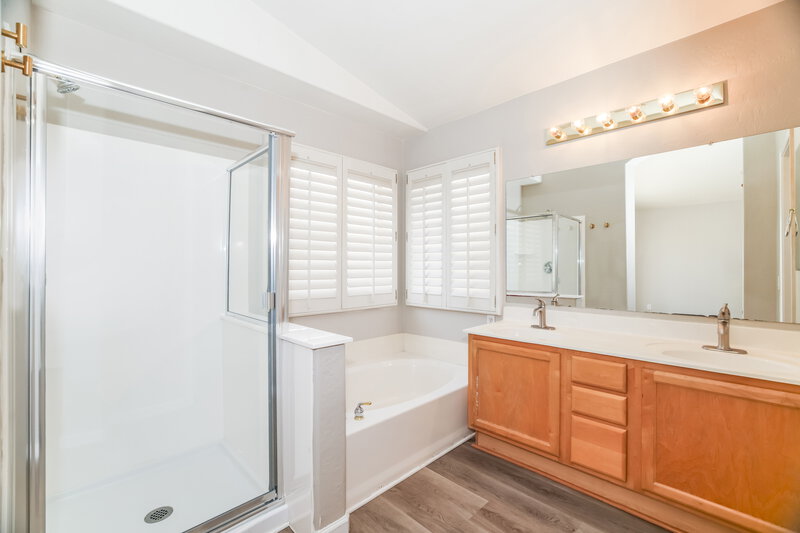 3,225/Mo, 1662 W Campbell Ave Gilbert, AZ 85233 Main Bathroom View