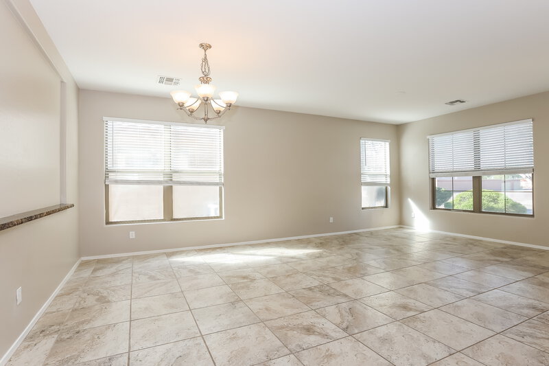 2,200/Mo, 4505 W Pleasant Ln Laveen, AZ 85339 Living Room View 2