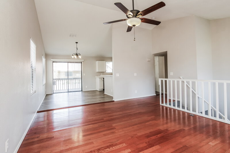 2,670/Mo, 1226 W Seashore Dr Gilbert, AZ 85233 Dining Room View 3