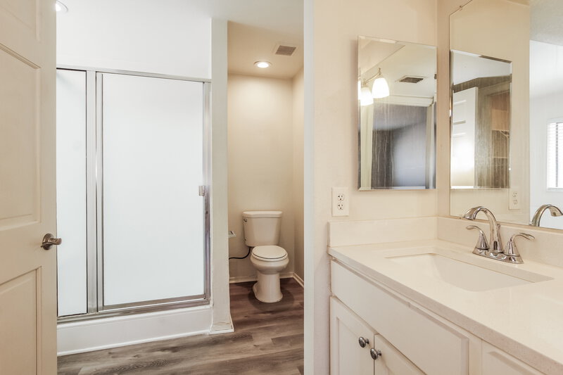 2,670/Mo, 1226 W Seashore Dr Gilbert, AZ 85233 Main Bathroom View