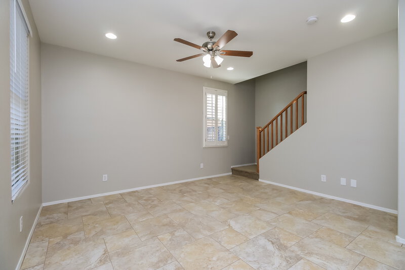 1,965/Mo, 5416 W Fulton St Phoenix, AZ 85043 Living Room View 2