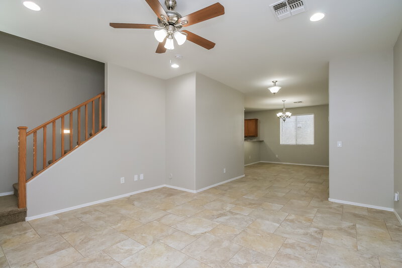 1,965/Mo, 5416 W Fulton St Phoenix, AZ 85043 Living Room View 3
