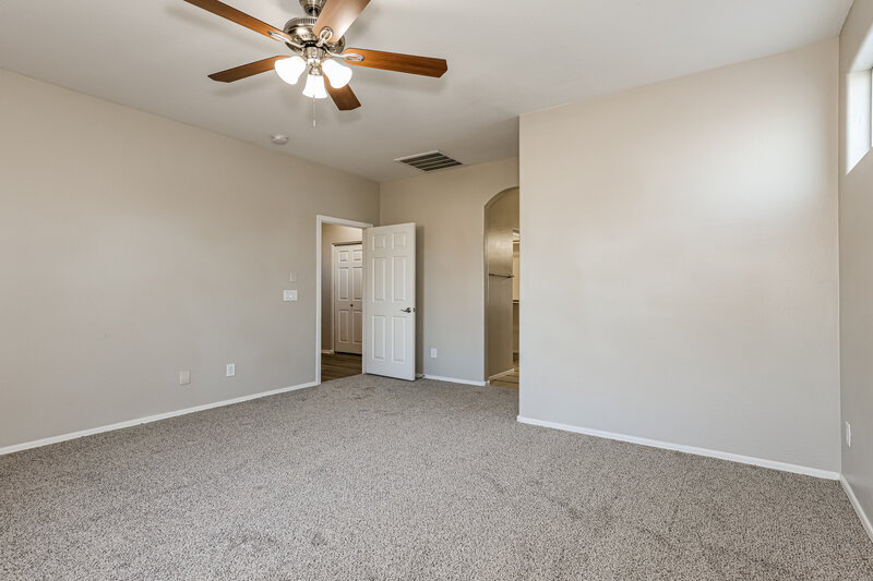 1,835/Mo, 5416 W Fulton St Phoenix, AZ 85043 Main Bedroom View 2